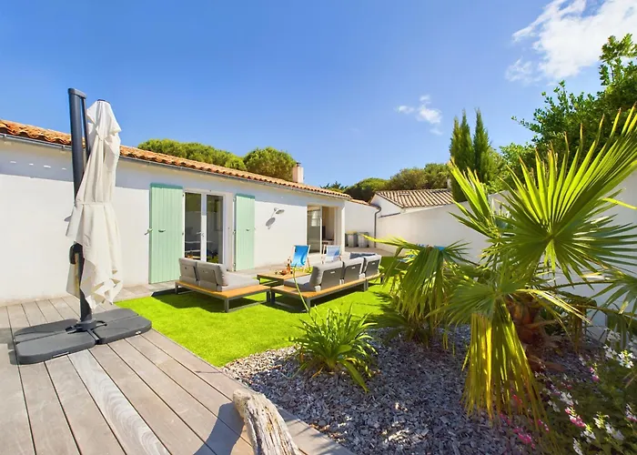 Holiday home Maison Au Calme Pour 6 - 850m De La Clavette