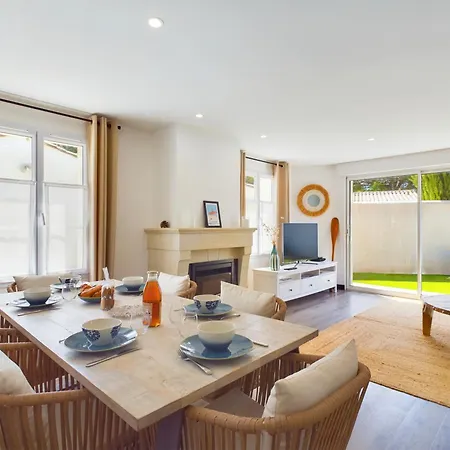 Casa de Férias Maison Au Calme Pour 6 - 850m De La Clavette La Flotte